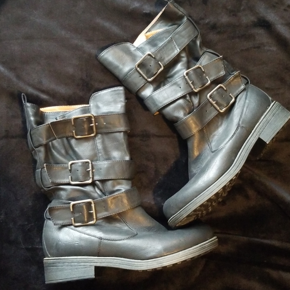 Qupid Moto Style buckle boots
